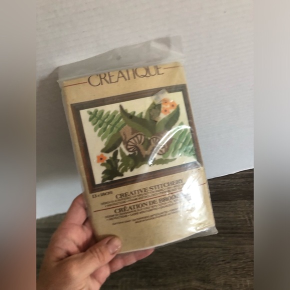 Vtg NOS Creatique Creative Stitchery Kit Mushroom Design - Picture 7 of 11